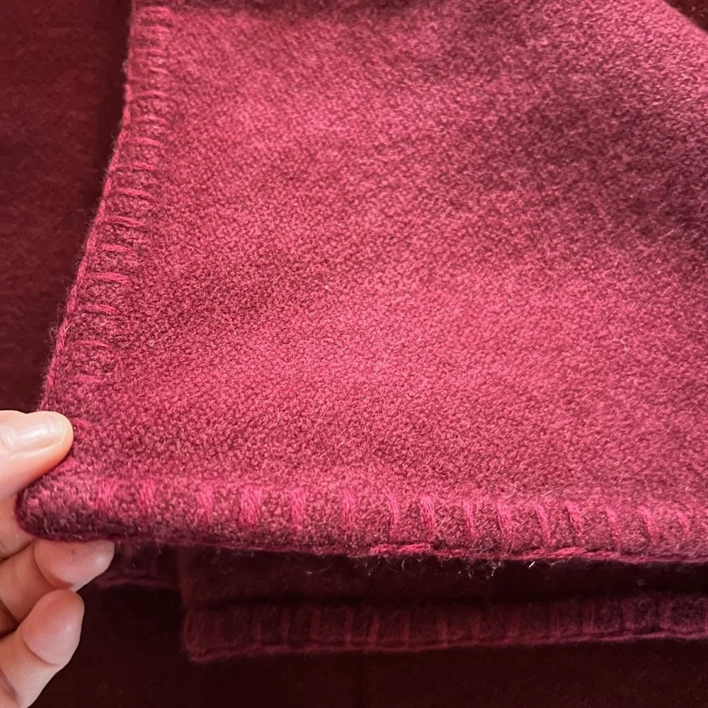 Janavi CLASSIC REVERSIBLE BLANKET IN CASHMERE